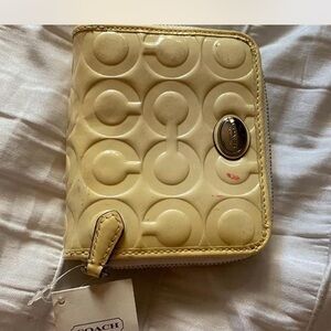 Coach women wallet with tags